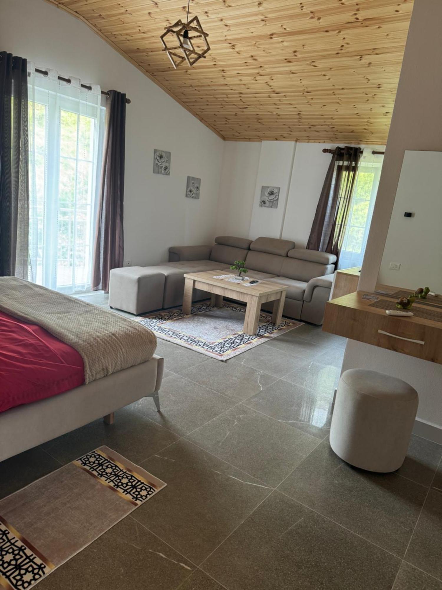 Qyteza Guest House & Camping Shkodër Екстериор снимка